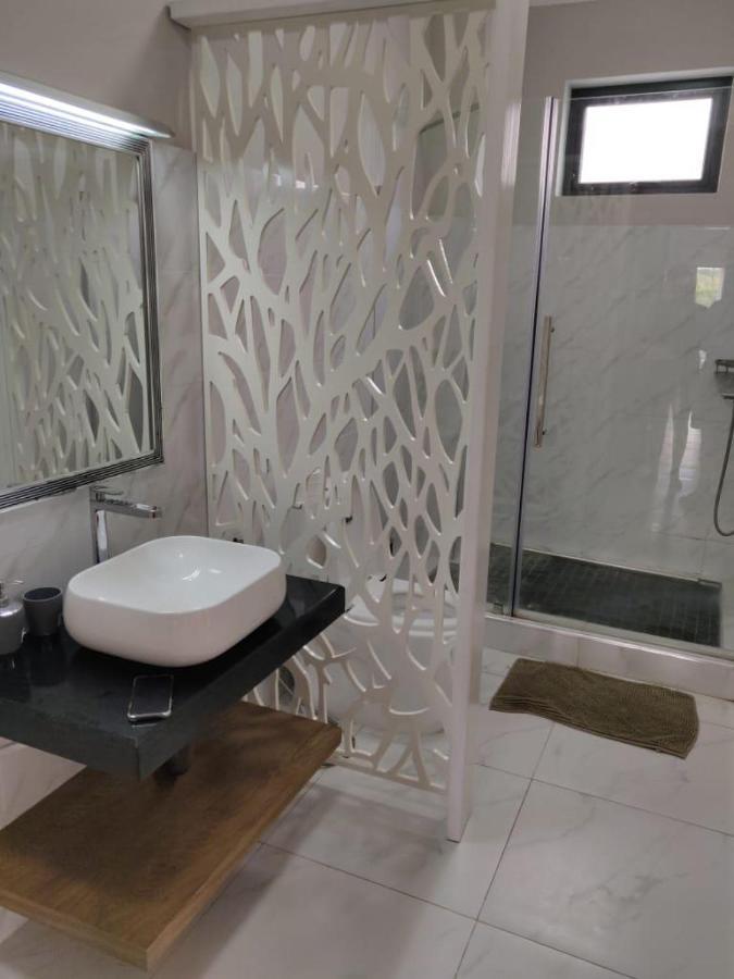 Shanti Haveli Beachfront Apartments Flic-en-Flacq Exterior foto